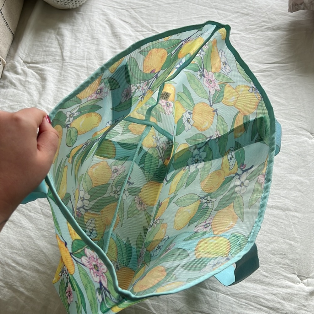 Vera Bradley Mesh Summer Tote - Picture 2 of 3